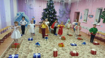 Новогодний утренник "Двенадцать месяцев" Новогодний утренник "Двенадцать месяцев".