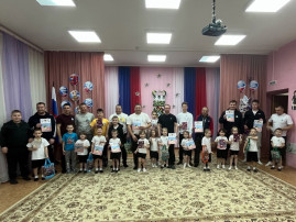 Музыкально-спортивный праздник "Вместе с папой" Музыкально-спортивный праздник "Вместе с папой".